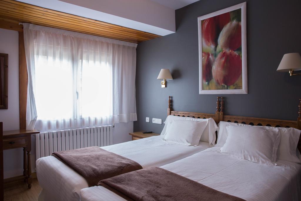 Hotel Bruna Esterri d'Àneu Exteriör bild
