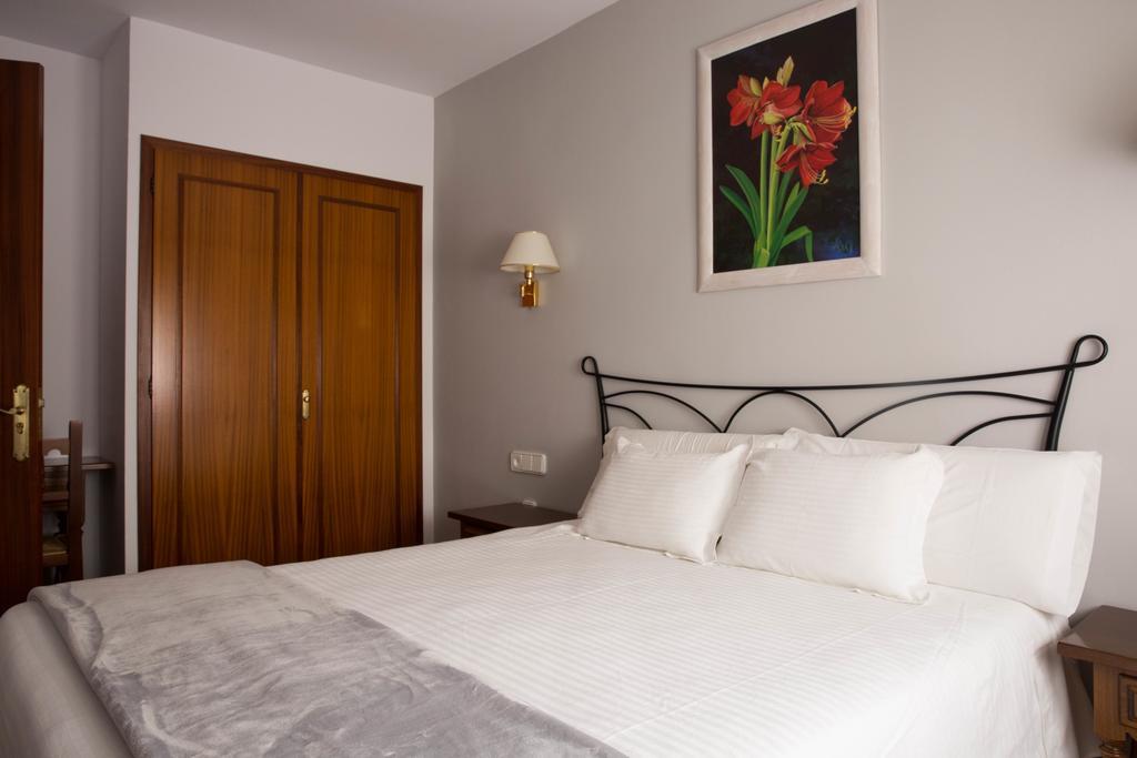 Hotel Bruna Esterri d'Àneu Exteriör bild